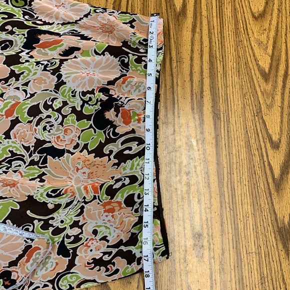 Long modest brown Cato skirt with light peach flowers - Picture 4 of 8